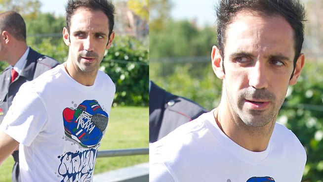 Juan Fran Torres (hậu vệ Atletico Madrid) chọn chiếc áo phông trắng có hoa văn sặc sỡ.
